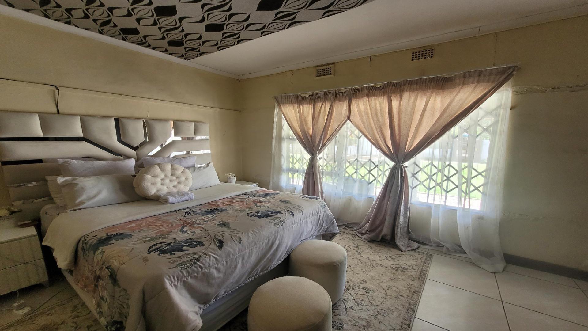 Bed Room 3 of property in Welkom