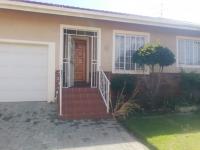 2 Bedroom 2 Bathroom Simplex for Sale for sale in South Crest