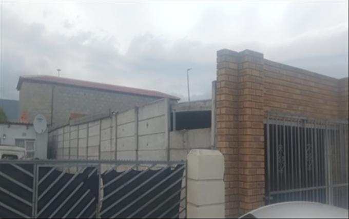 Standard Bank SIE Sale In Execution 3 Bedroom House for Sale in Khayelitsha - MR572710