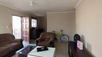 Lounges - 22 square meters of property in Clayville