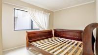 Main Bedroom - 13 square meters of property in Fourways