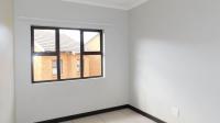 Bed Room 2 - 13 square meters of property in Rooihuiskraal North