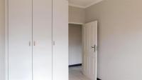 Bed Room 2 - 13 square meters of property in Rooihuiskraal North