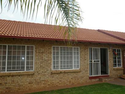 2 Bedroom Simplex for Sale For Sale in Highveld - Home Sell - MR57296