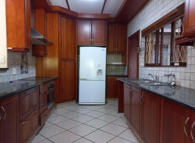 4 Bedroom House for Sale For Sale in Umtentweni - MR573039