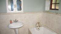 Staff Bathroom - 7 square meters of property in Parktown North