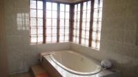 Main Bathroom - 14 square meters of property in Florida