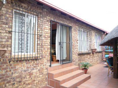 3 Bedroom House for Sale For Sale in Eldoraigne - Private Sale - MR57333