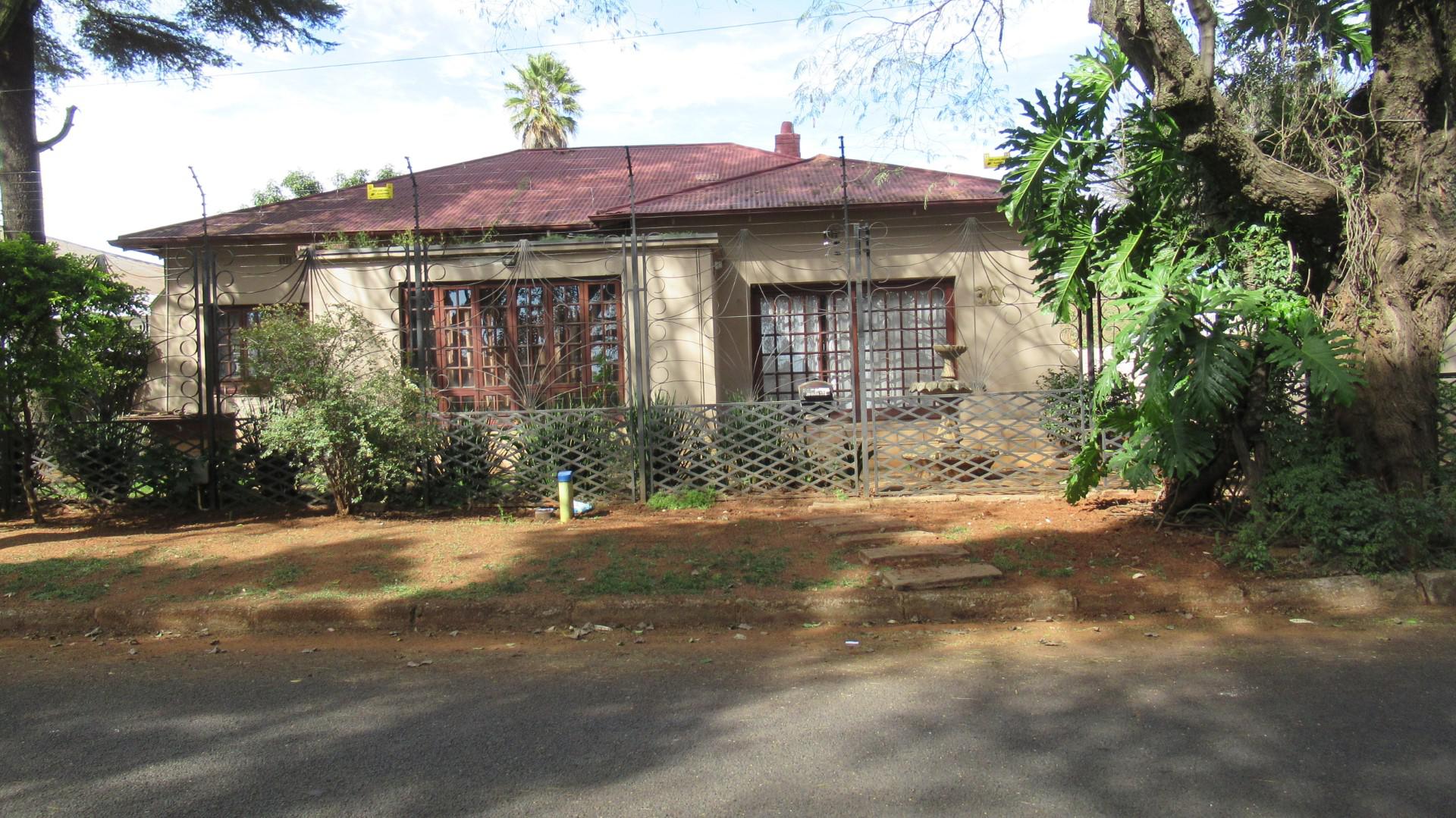 FNB Quick Sell 3 Bedroom House for Sale in Brakpan MR57341
