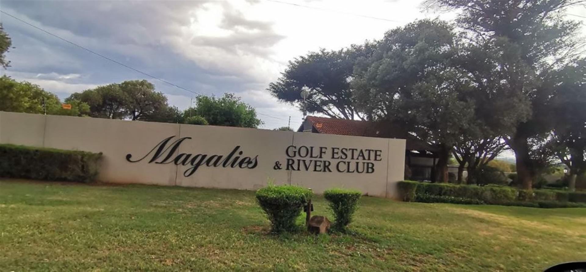 Front View of property in Hartbeespoort