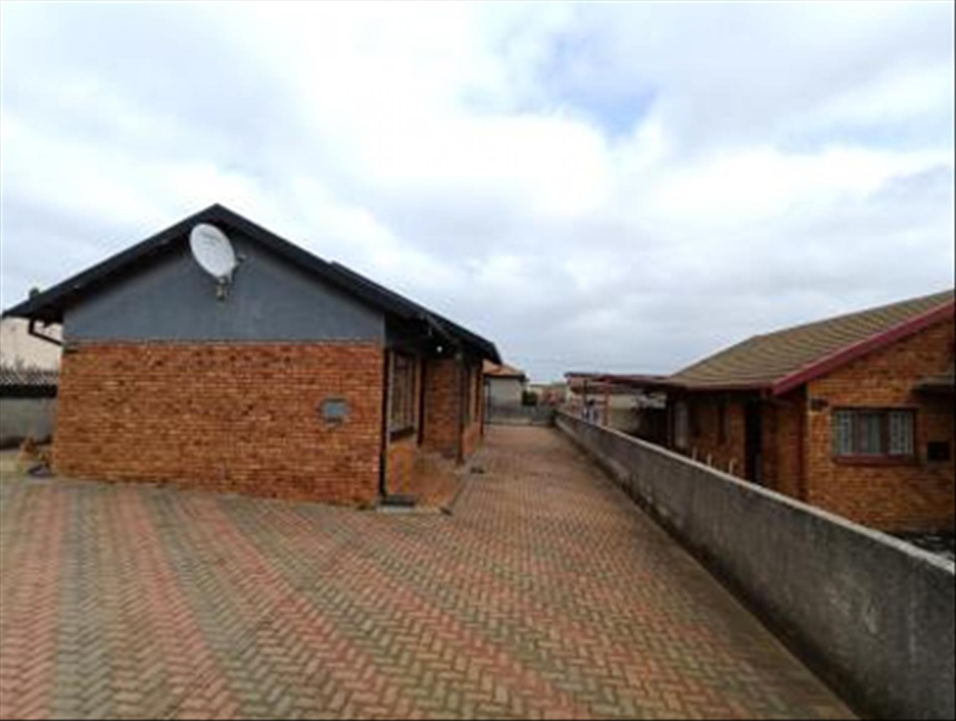 Front View of property in Ekangala