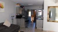 Lounges - 16 square meters of property in Montana