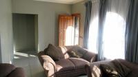 Lounges - 25 square meters of property in Ennerdale