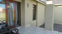 Patio - 12 square meters of property in Helderwyk Estate