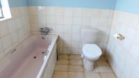 Bathroom 1 - 16 square meters of property in Epworth