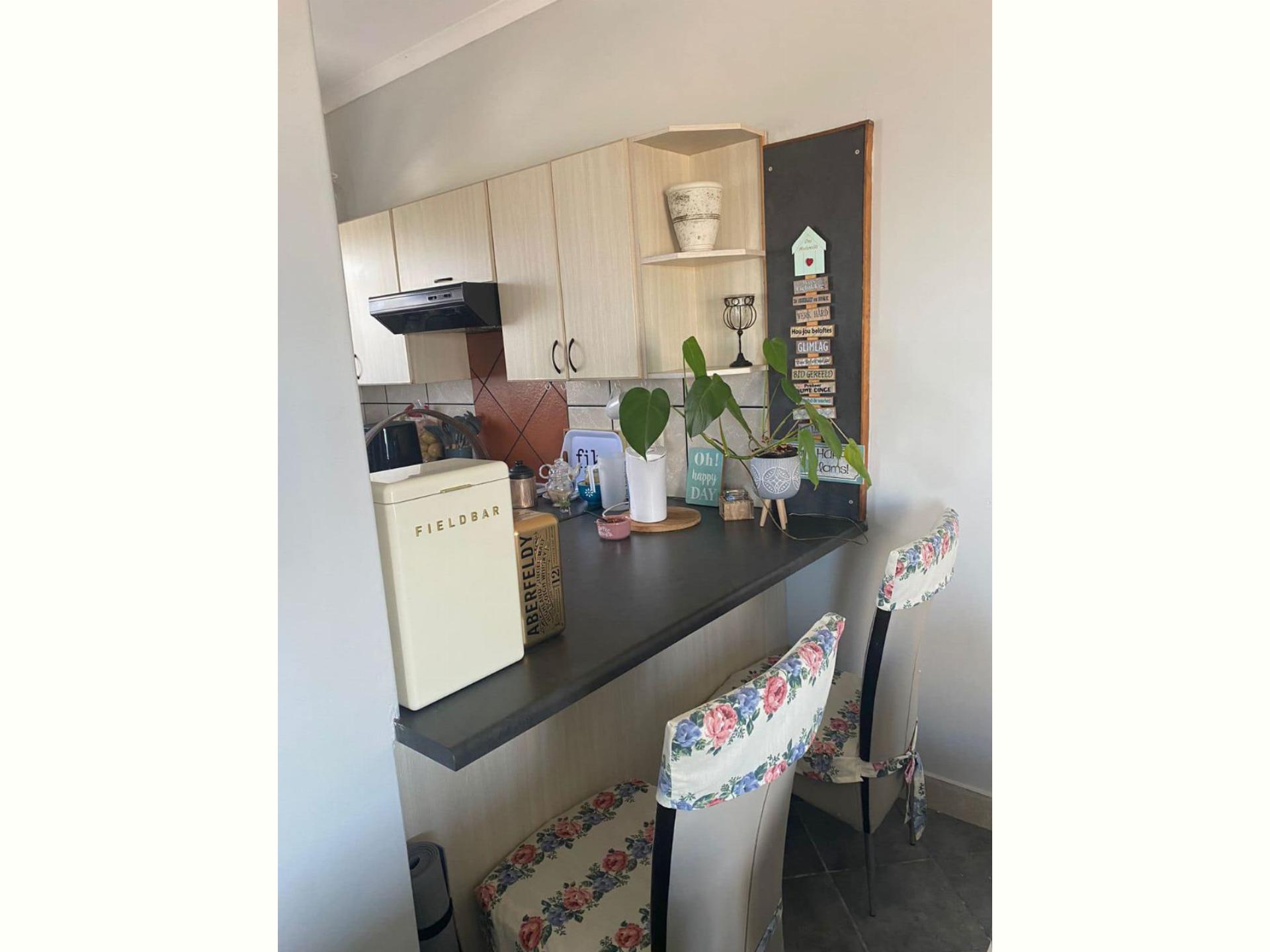 2 Bedroom Apartment for Sale For Sale in Dana Bay MR573827