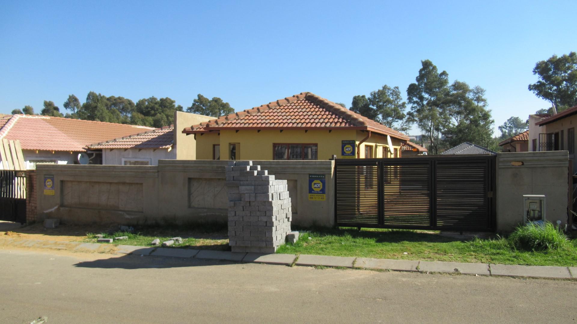 Front View of property in Naturena