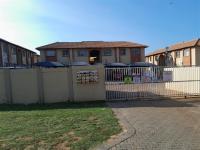 Front View of property in Rensburg