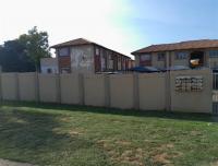 Front View of property in Rensburg