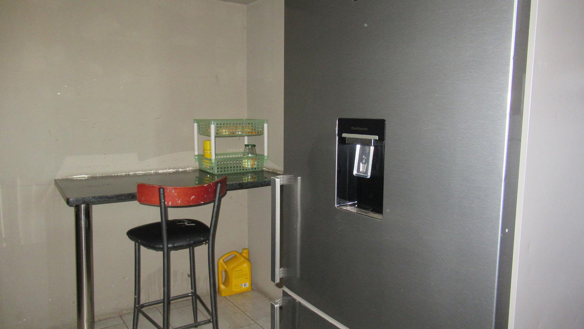 Kitchen - 9 square meters of property in Primrose