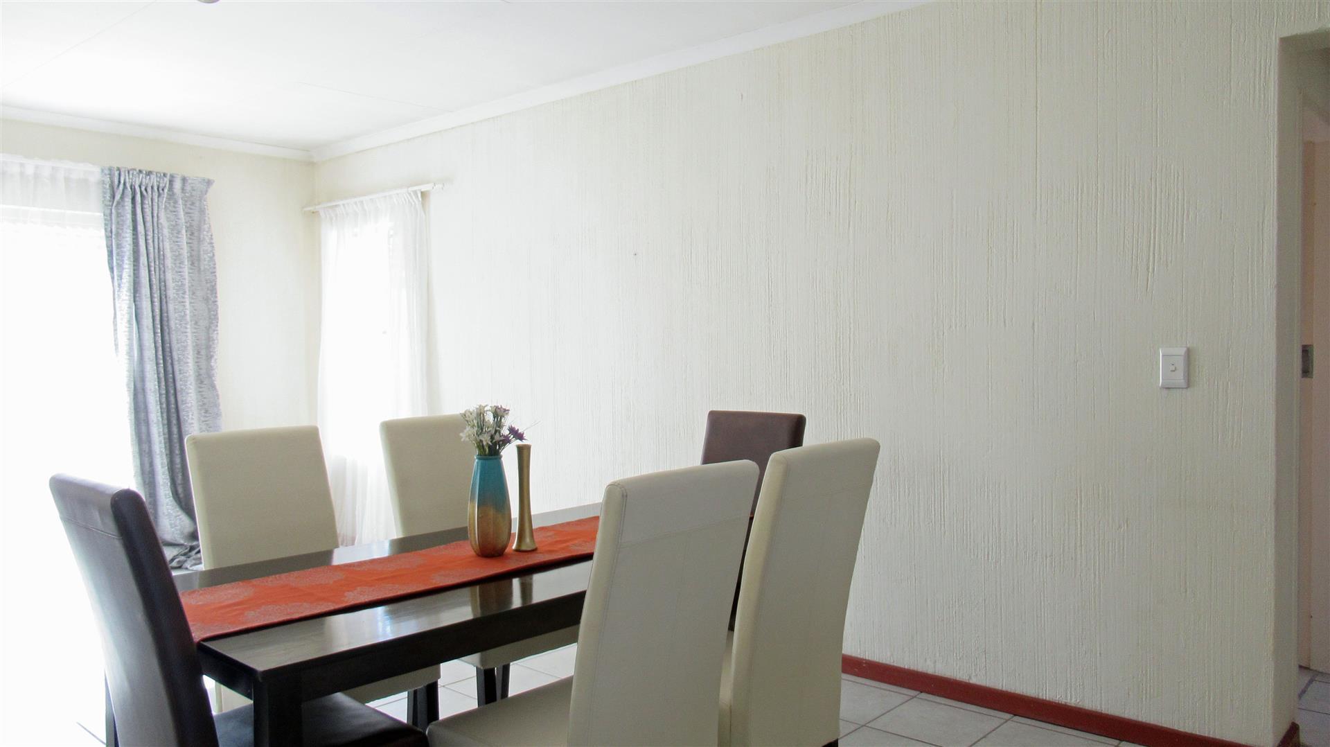 Dining Room - 9 square meters of property in Comet