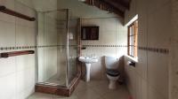Main Bathroom - 5 square meters of property in Sharonlea