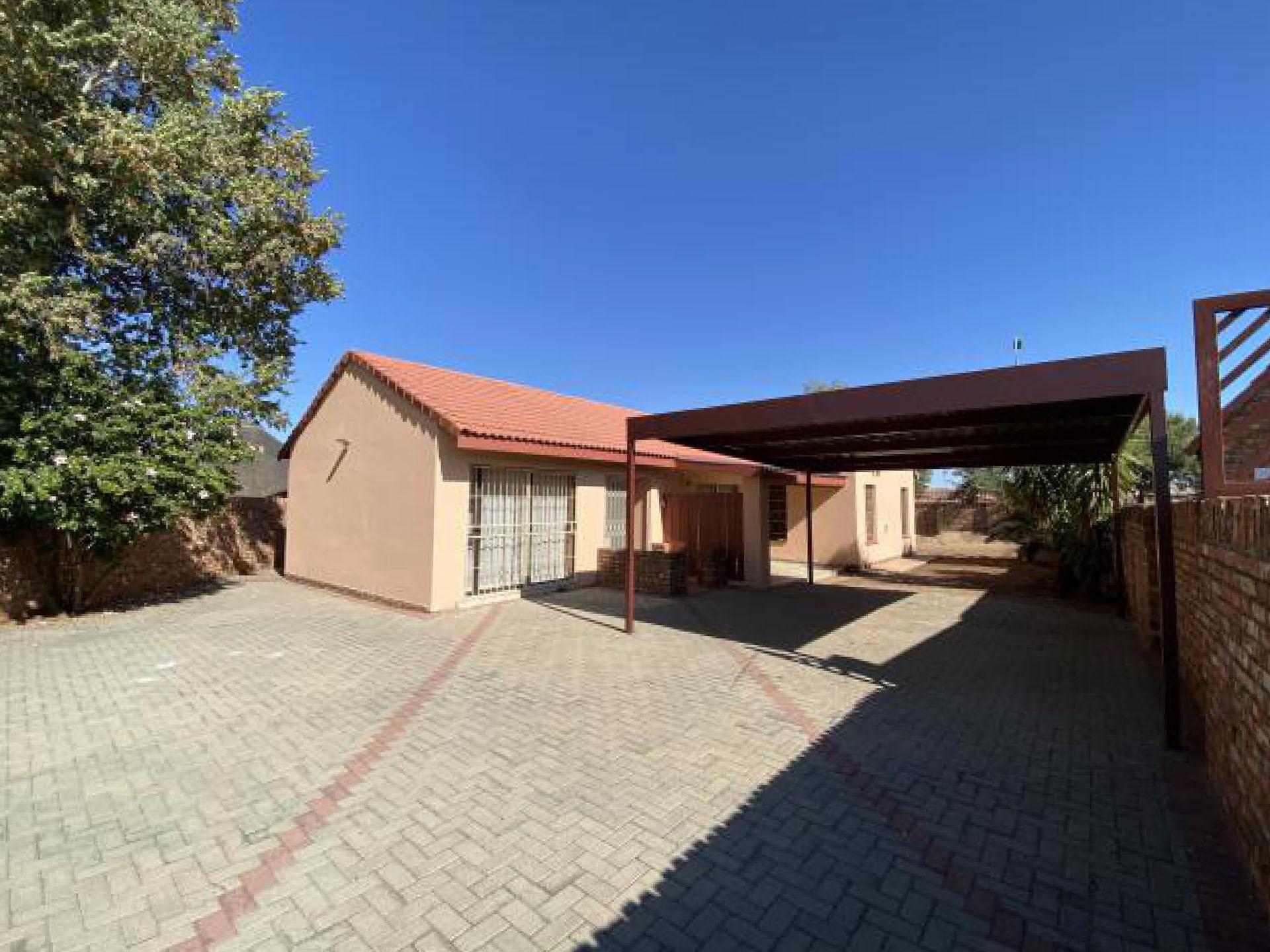 Front View of property in Kimberley