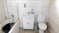 Bathroom 1 - 5 square meters of property in Lovu