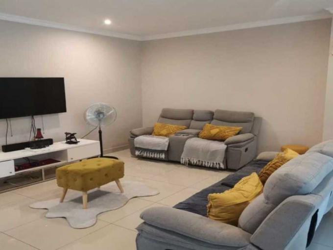 3 Bedroom Sectional Title for Sale For Sale in Mount Edgecombe  - MR574110