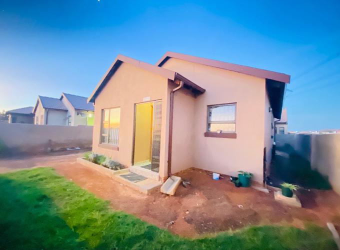 3 Bedroom House for Sale For Sale in Soshanguve East - MR574272