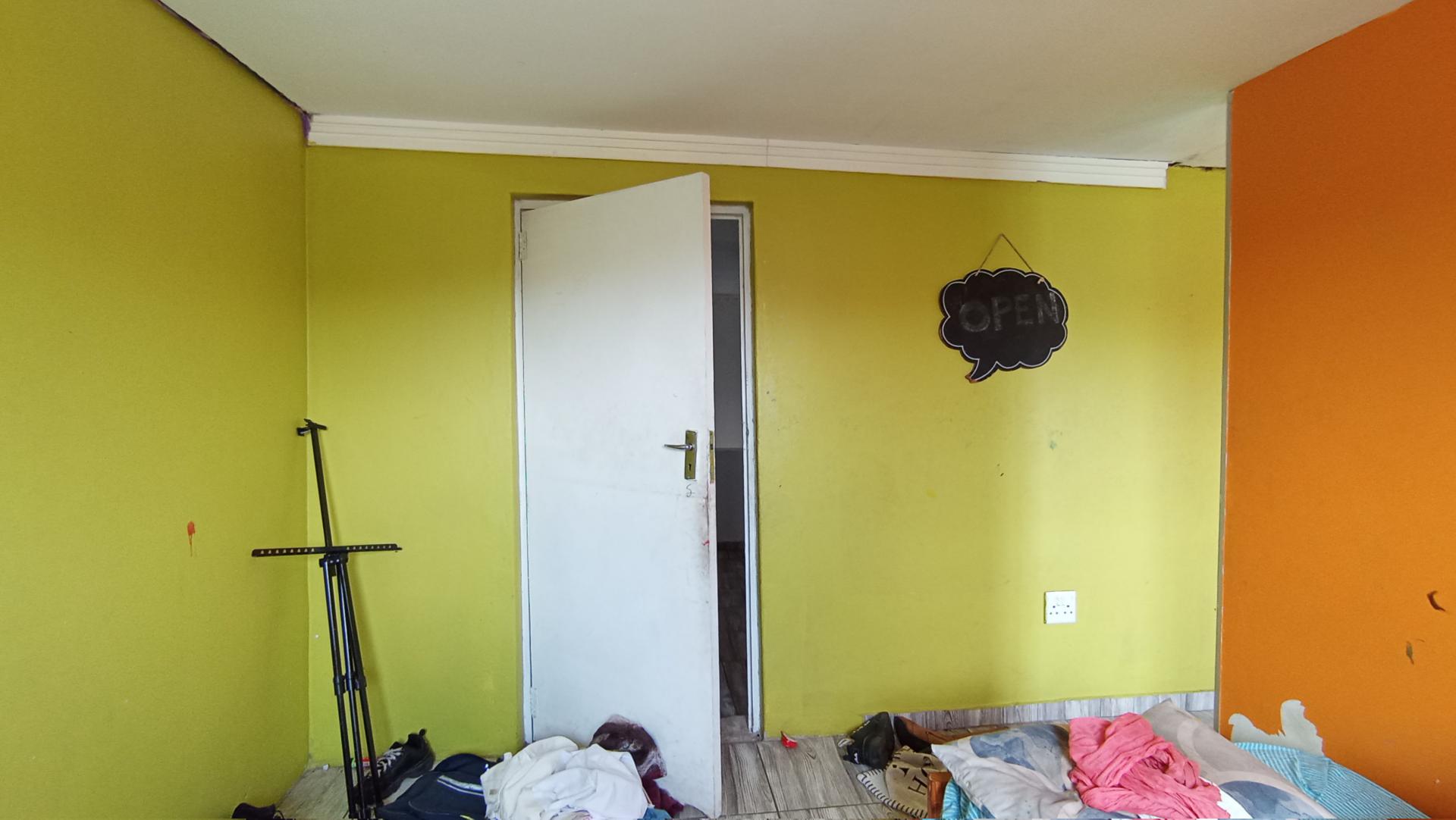 Bed Room 3 - 10 square meters of property in Buccleuch