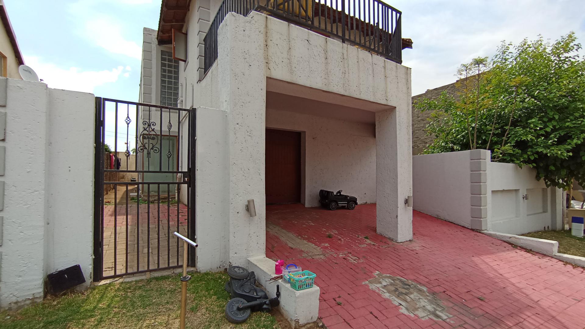 Front View of property in Buccleuch