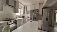 Kitchen of property in Buccleuch