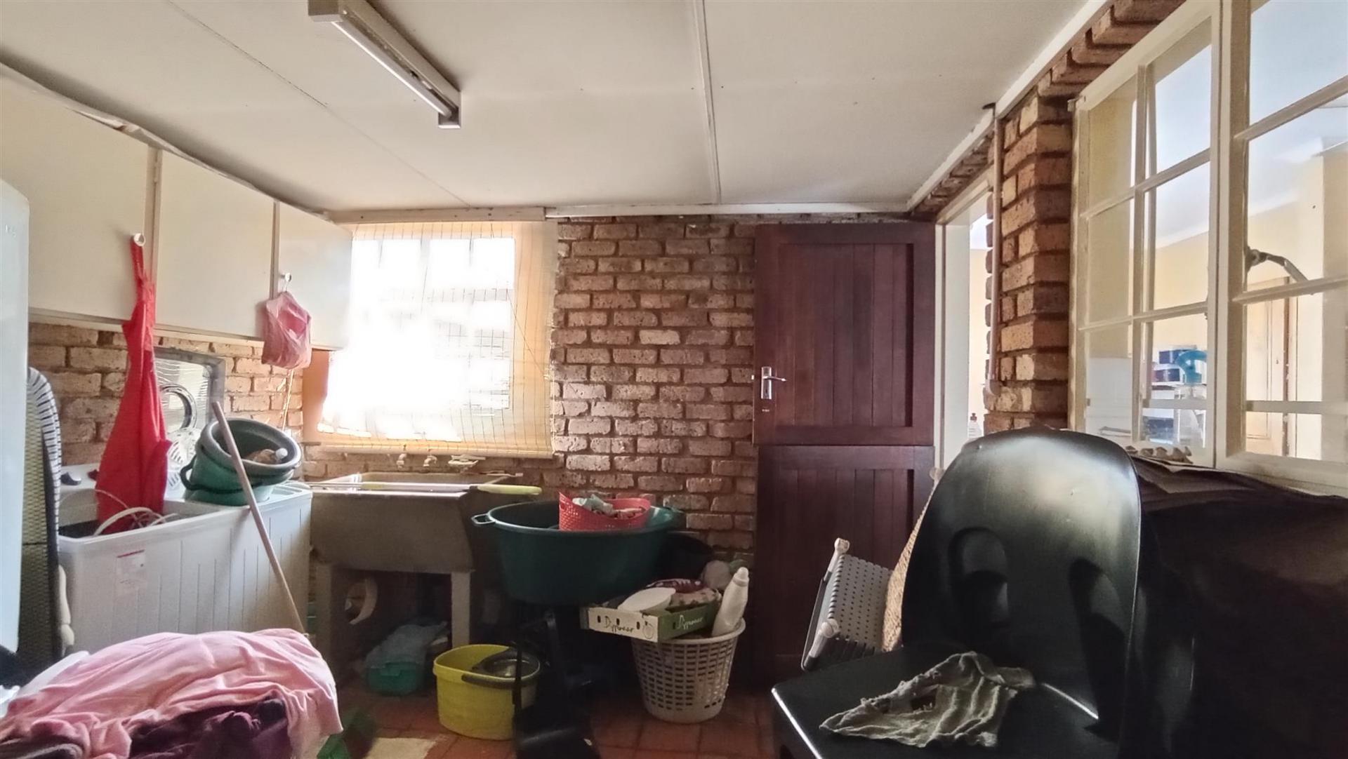 Rooms - 14 square meters of property in Doornpoort