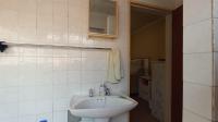Main Bathroom - 6 square meters of property in Doornpoort