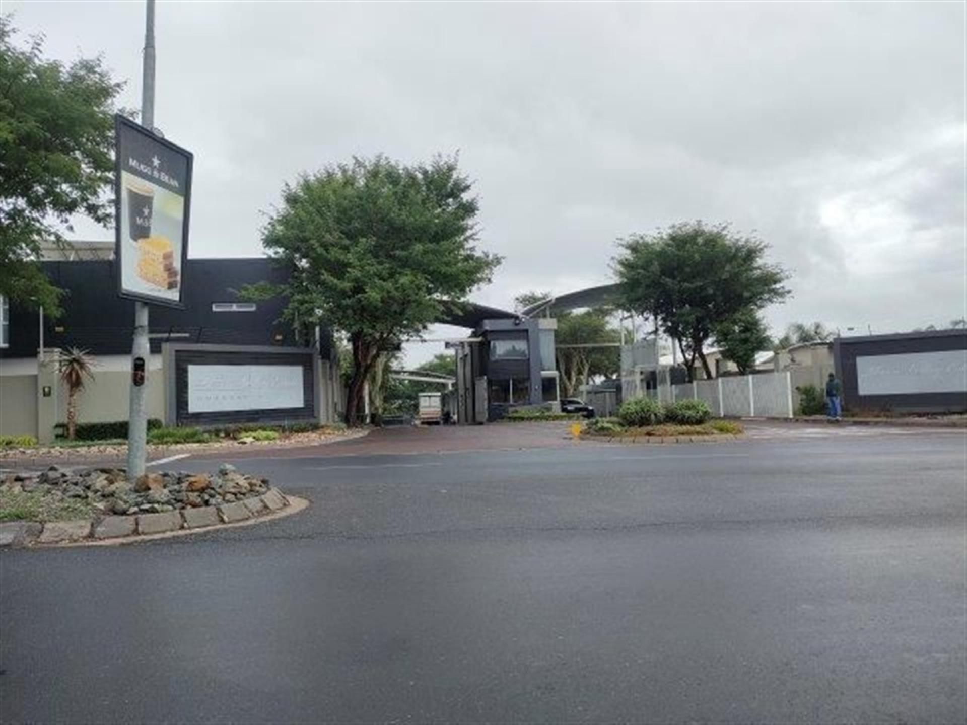 Front View of property in Greenstone Hill
