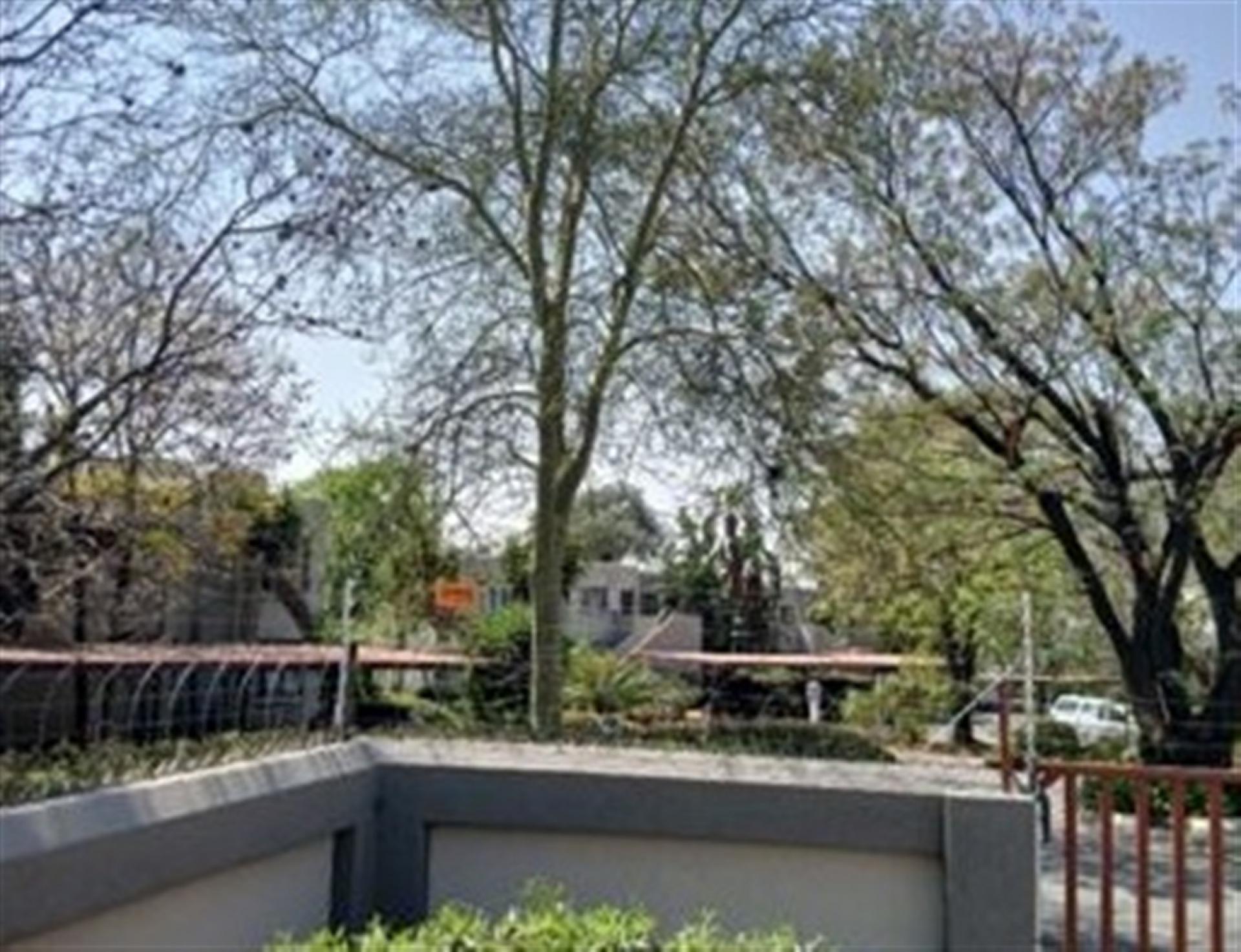 Front View of property in Bloubosrand