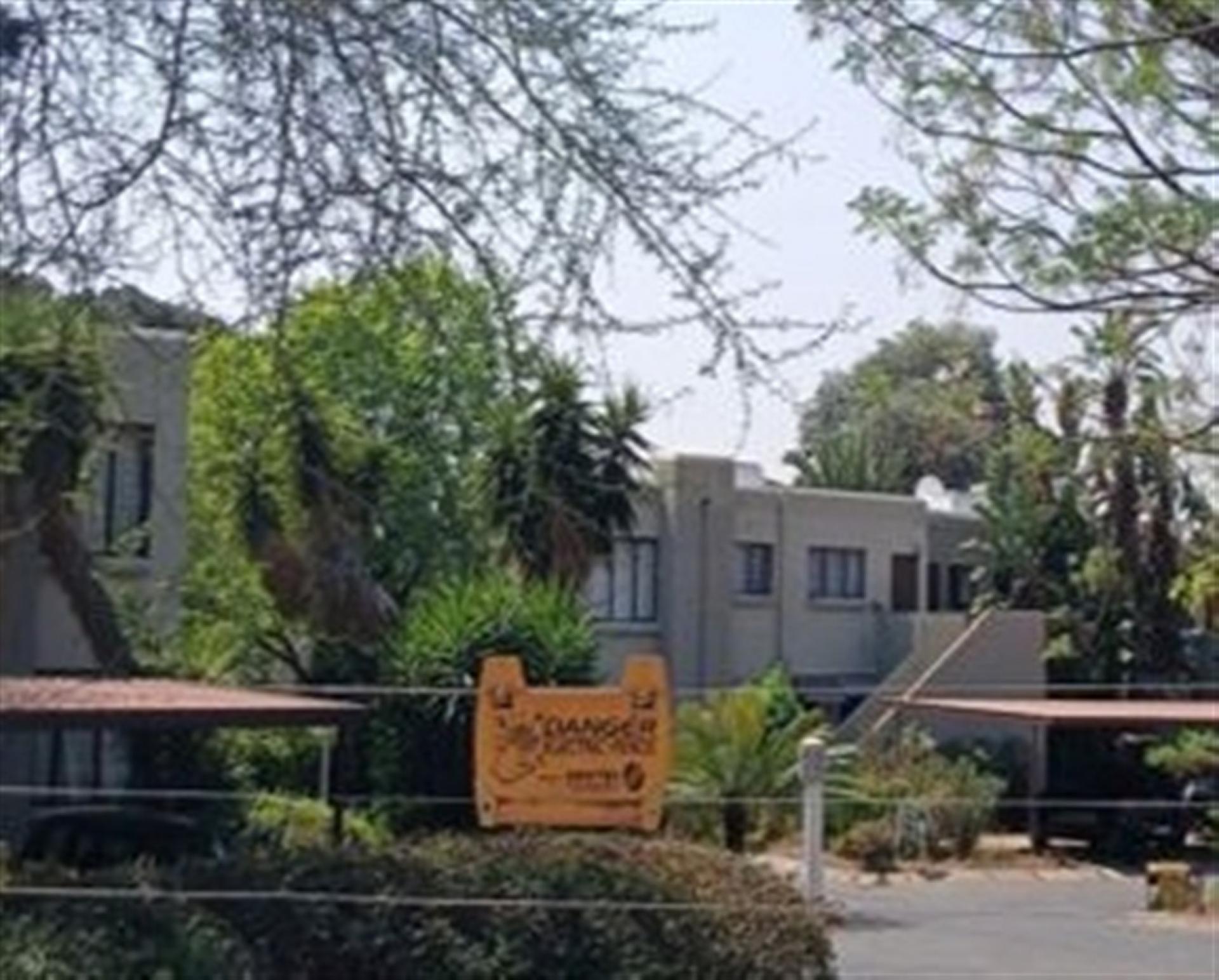 Front View of property in Bloubosrand