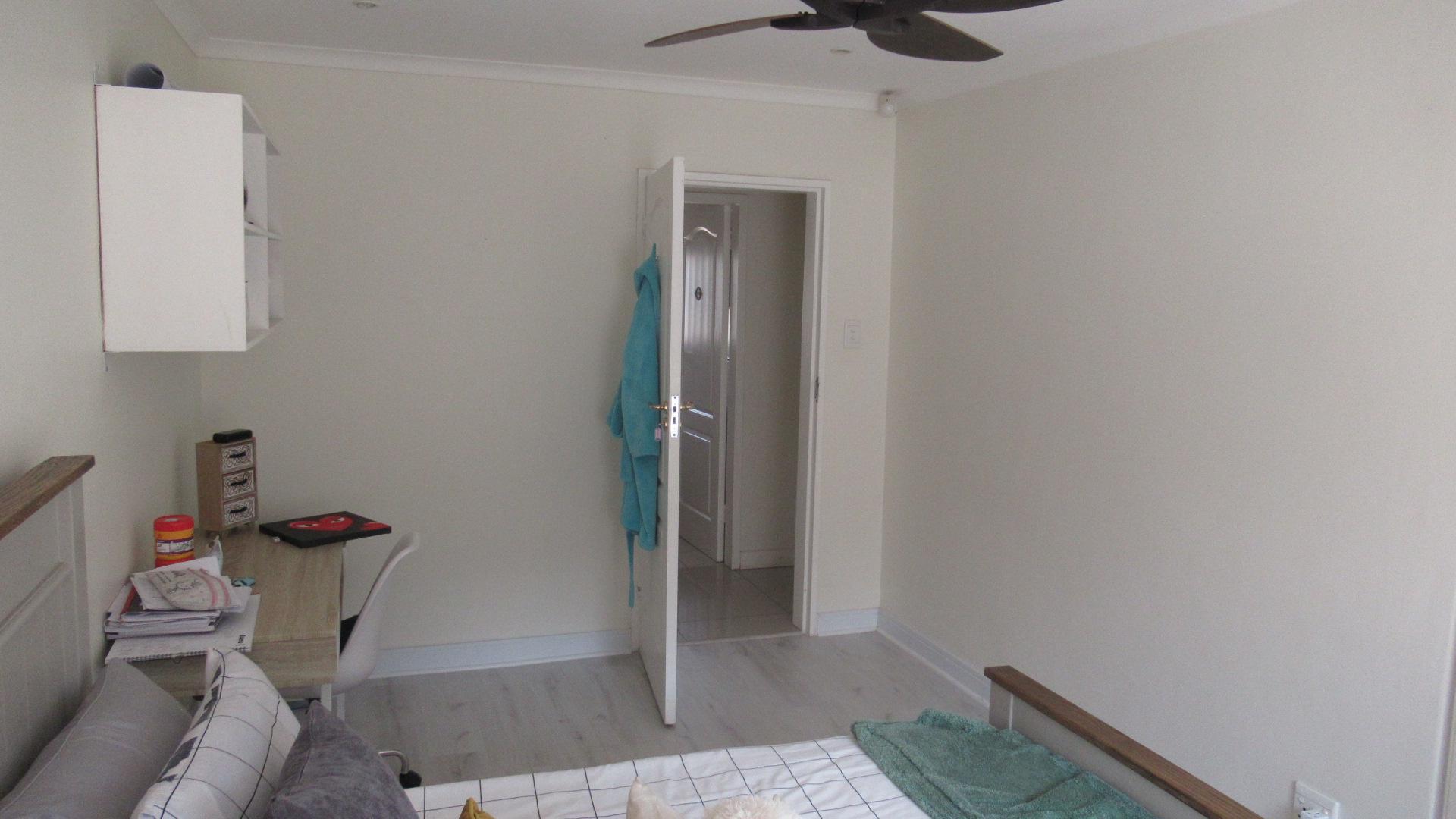 Bed Room 2 - 12 square meters of property in Parkmore
