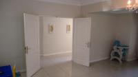 Lounges - 29 square meters of property in Parkmore
