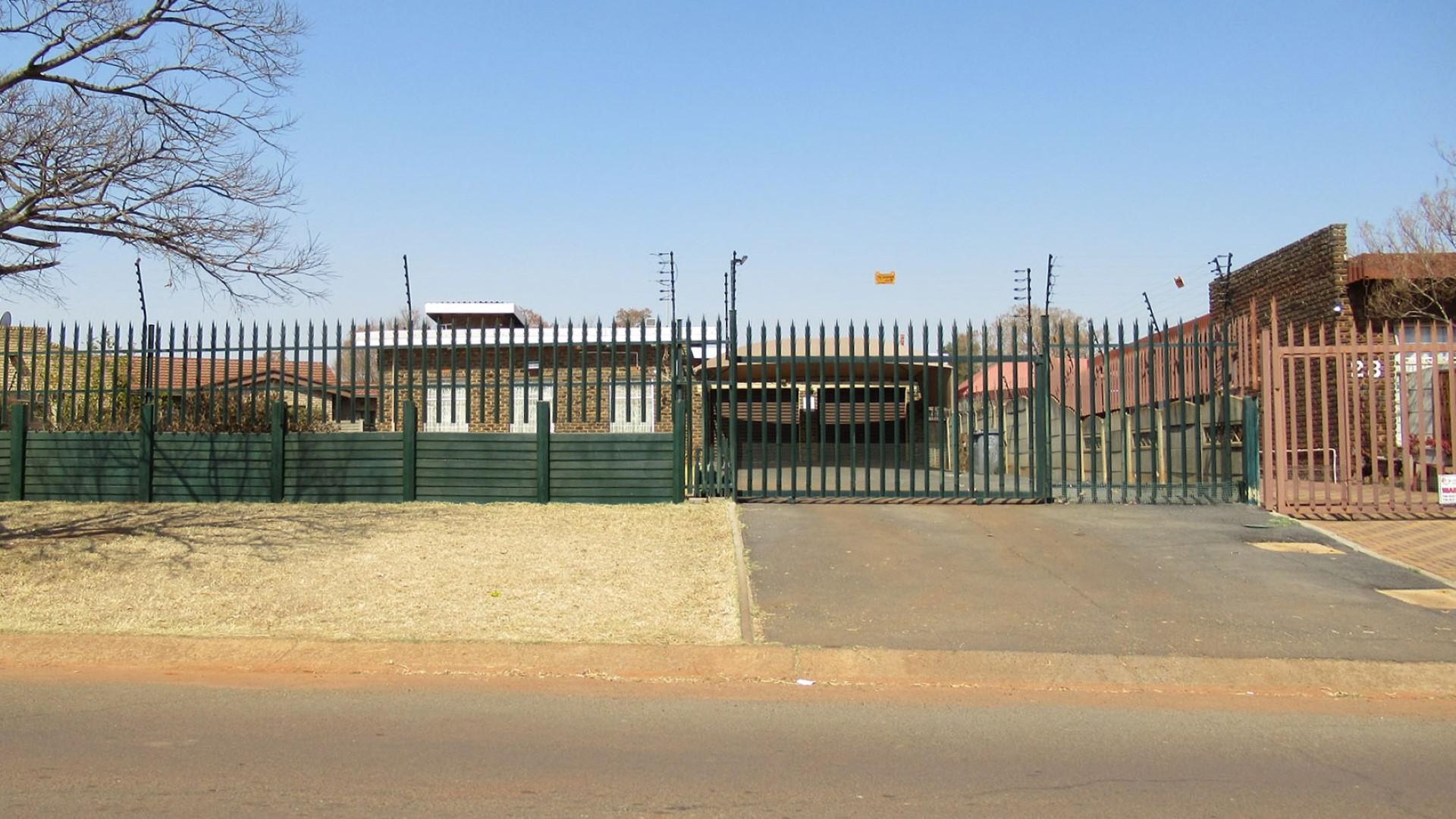 Front View of property in Pretoriusrus