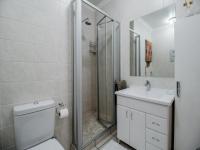 Bathroom 1 of property in Dowerglen