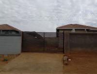 Front View of property in Gem Valley