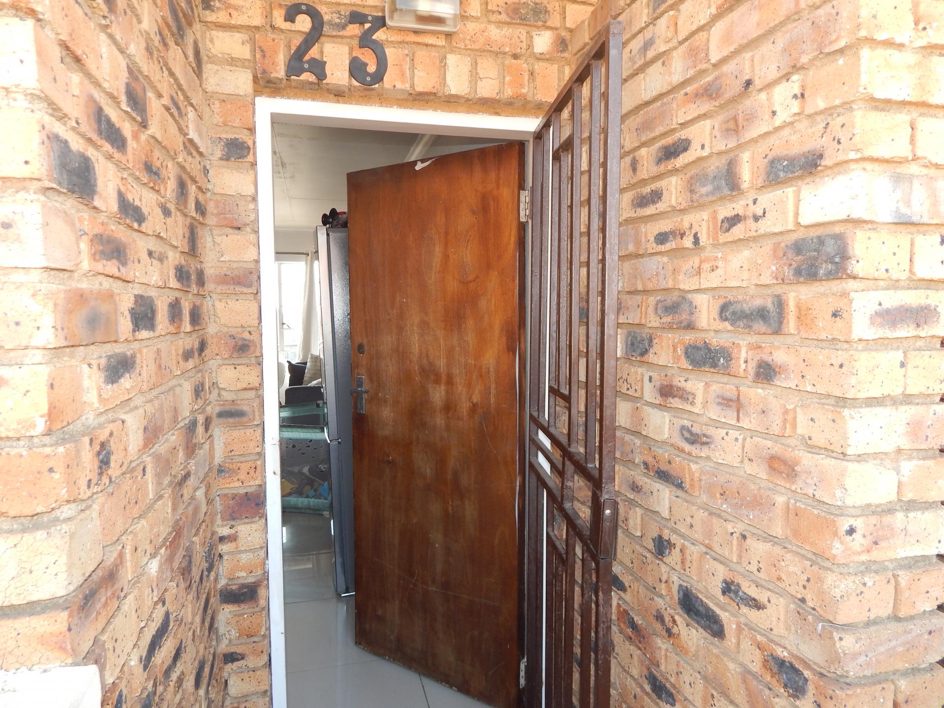  of property in Chloorkop