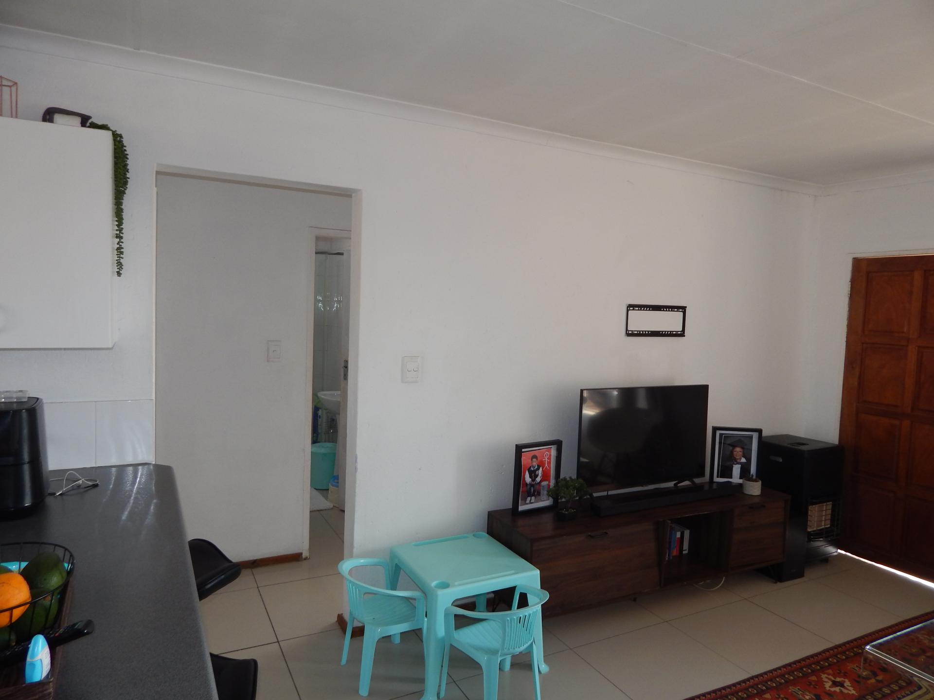  of property in Chloorkop