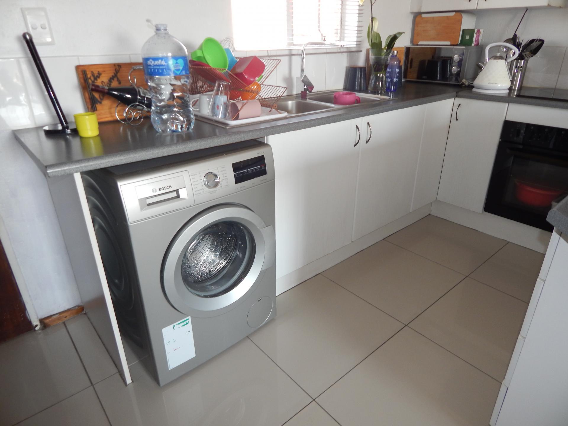  of property in Chloorkop