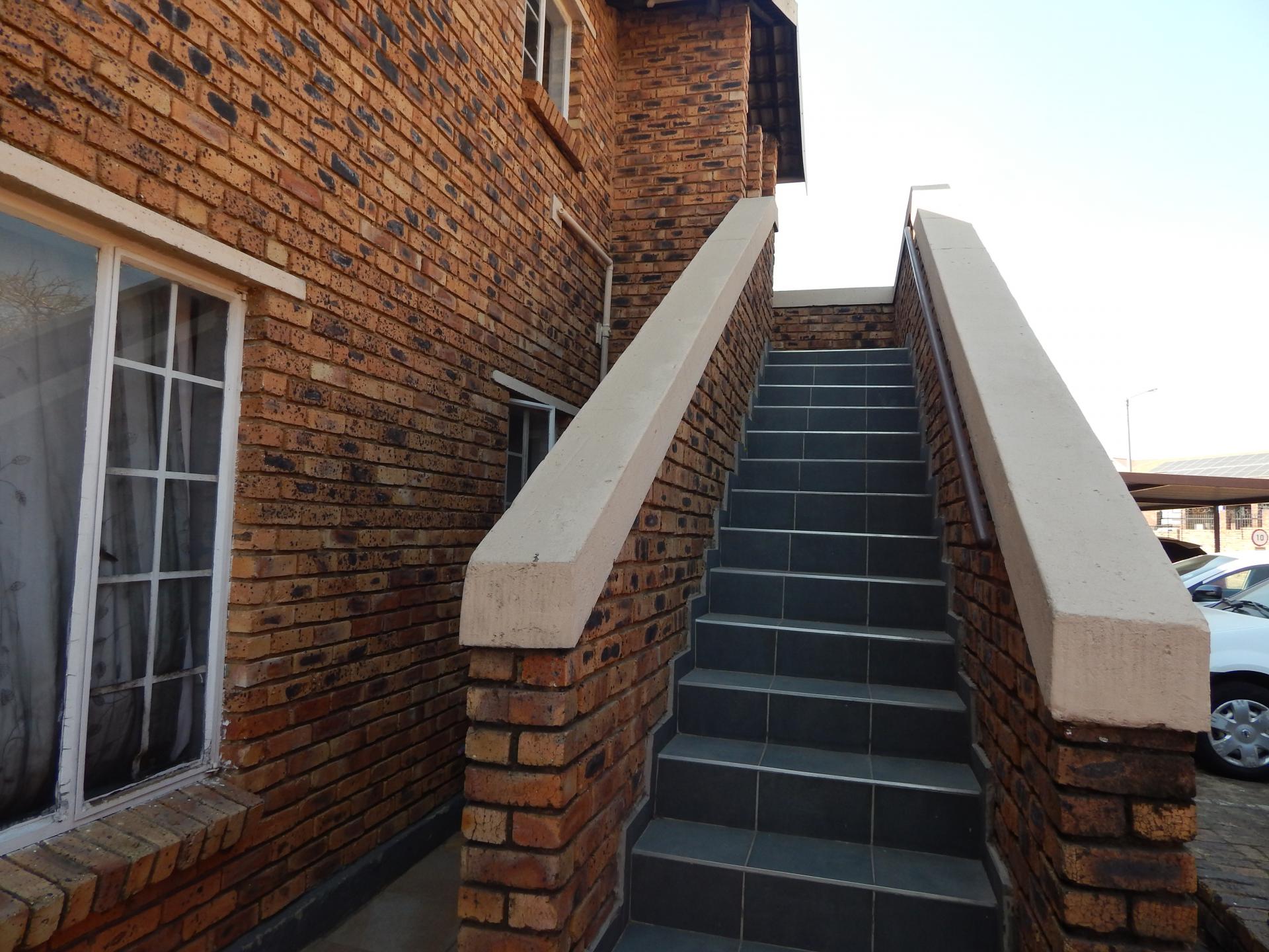  of property in Chloorkop