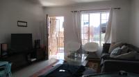 Lounges - 20 square meters of property in Chloorkop