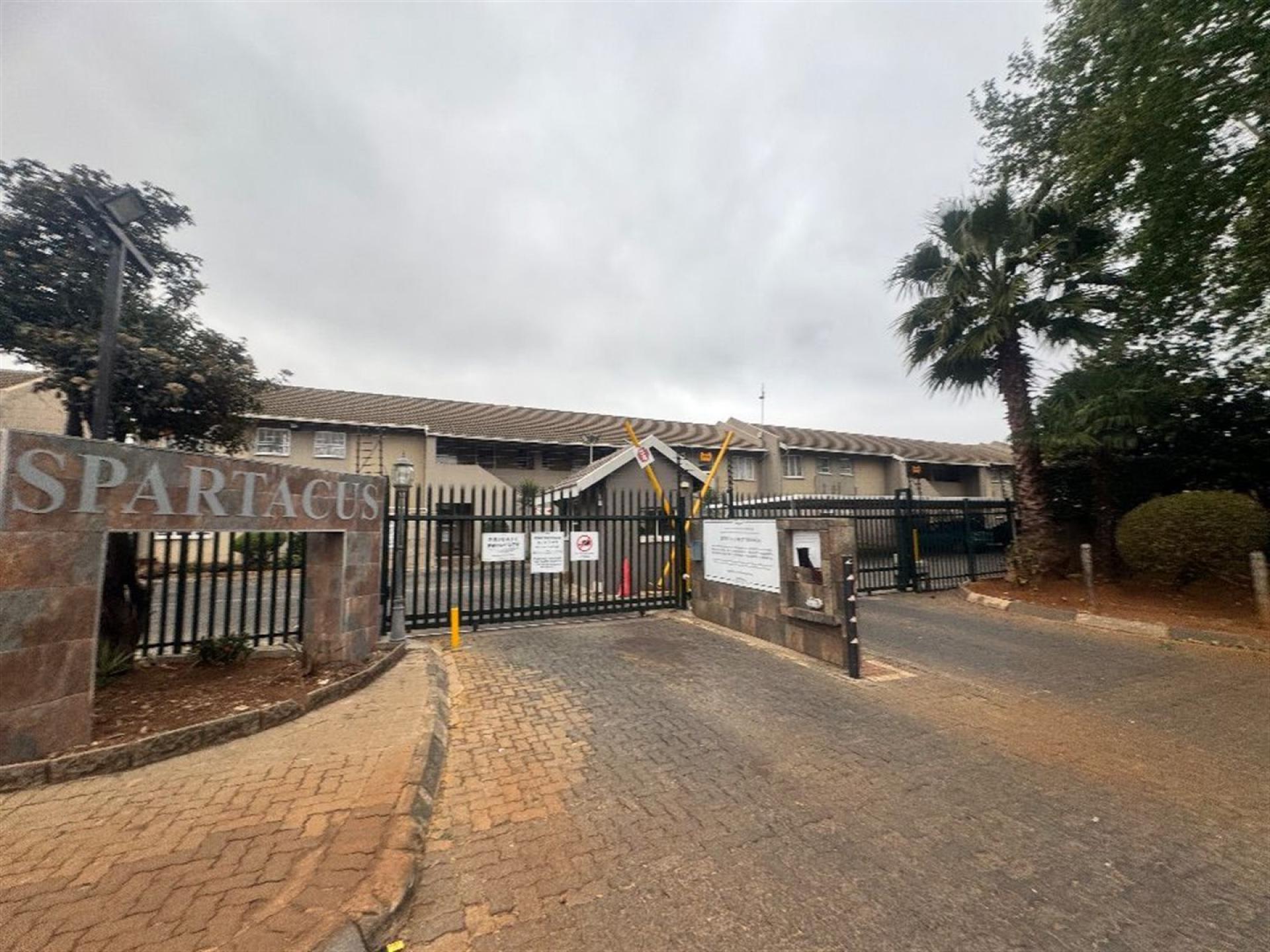 Front View of property in Ravenswood