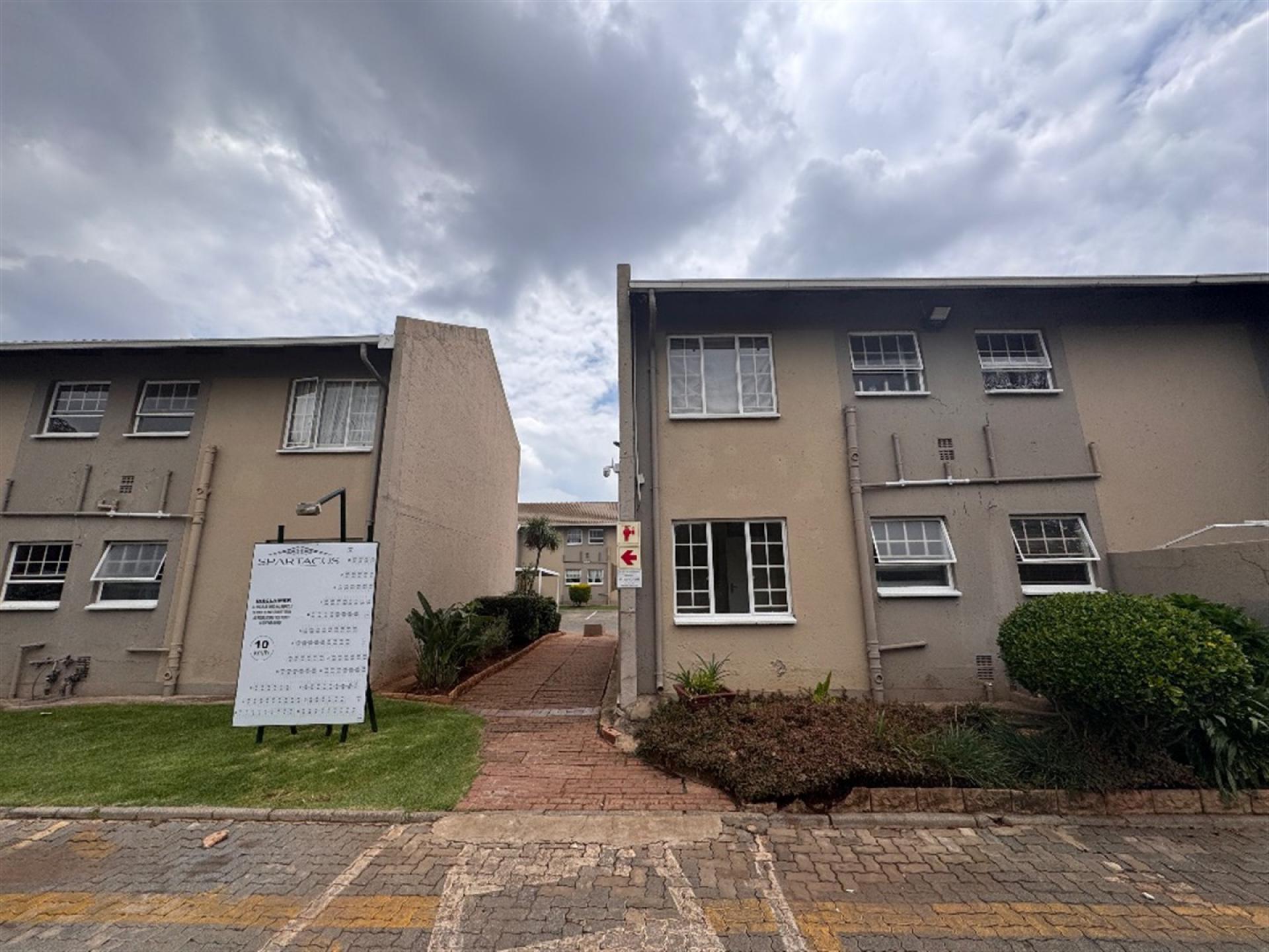 Front View of property in Ravenswood